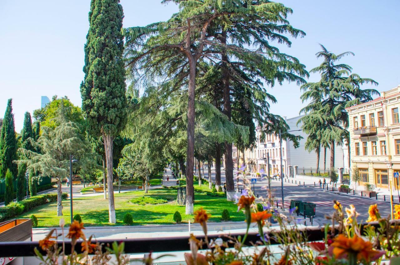 Atoneli Hotel Tbilisi Eksteriør bilde